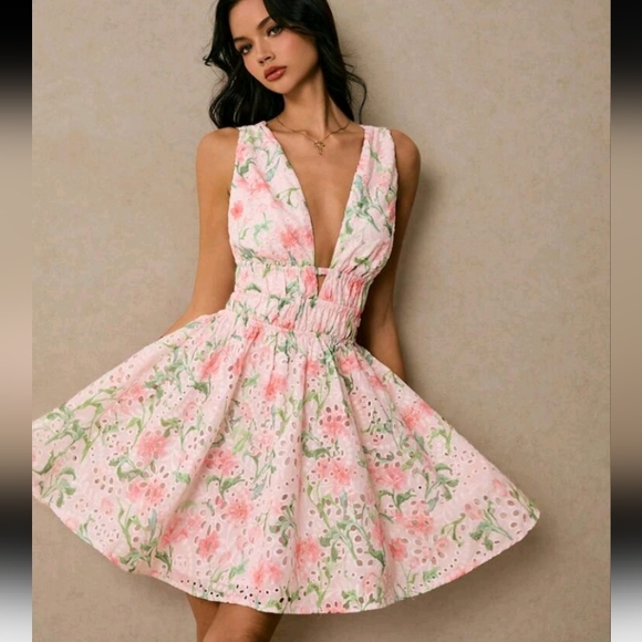 Dresses & Skirts - Women's Floral Print Deep V Neck Sleeveless Mini Dress For Vacation
